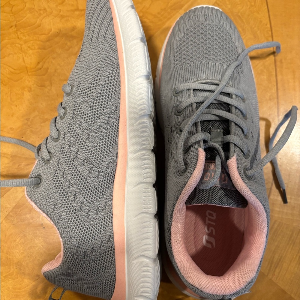 Gray and Pink Women's Running Shoes